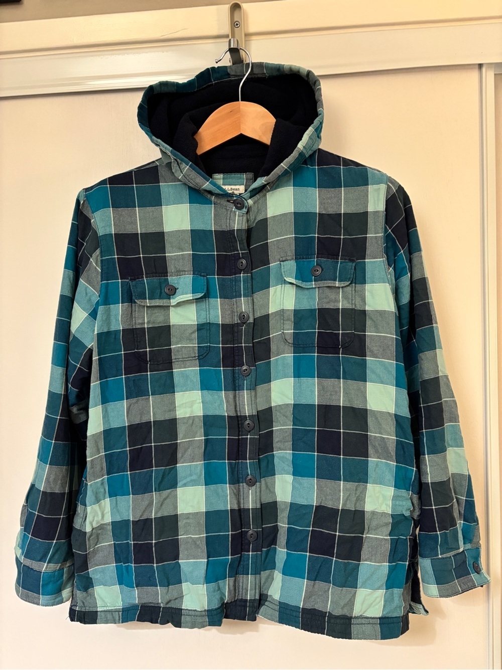 Y2K LL Bean Womens Flannel Shacket Size Medium Plaid Fleece Lined Hoodie Granola